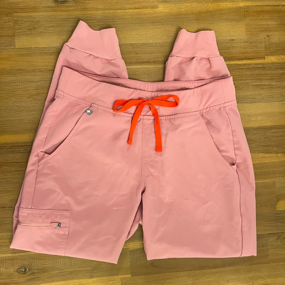 Chalk Pink FIGS Scrub Set Catarina/Zamora: (S/SP)